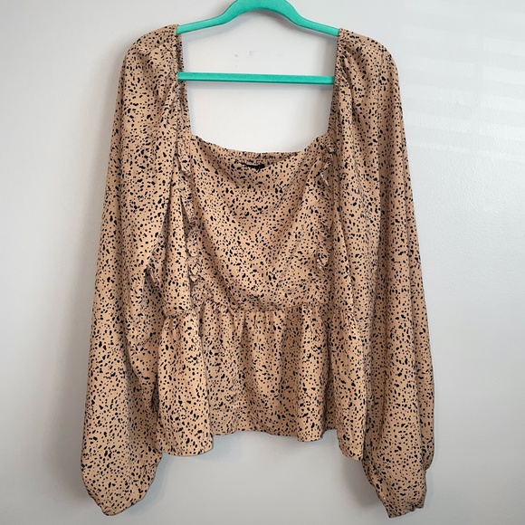 NWOT Very J Nude Dalmatian Print Polka Dot Ruffle Sleeve Top Size 3X - Picture 2 of 7